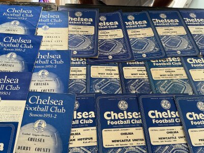 Chelsea Home Football Programmes: Even mix of 50s and 60s home programmes in good condition. (est 100)