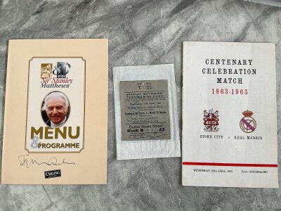 Stanley Matthews Stoke City Football Memorabilia: Programme v Stoke City v Real Madrid signed by 5 Stoke players to rear plus Di Stefano inside along with 9 Stoke players to pen picture. C/W 1965 testimonial ticket for the 1965 match Stanleys All Stars v World X1 Match and a signed menu by himself.