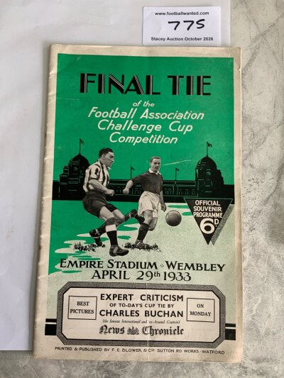 1933 FA Cup Final Football Programme: Everton v Manchester City in excellent condition with no team changes. Rusty staples holding firm.