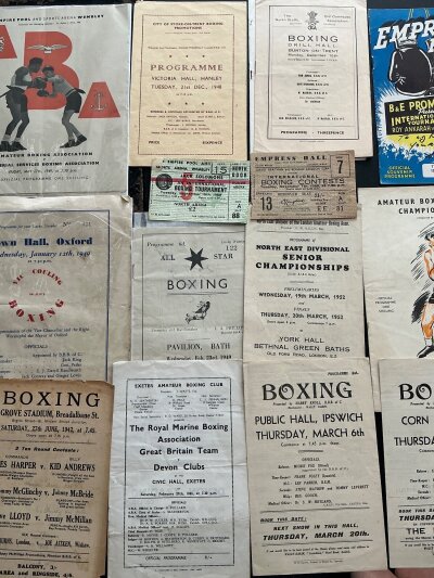 Boxing Programmes: From the 1935 tournament at Taunton then a wad from the 49s onwards in good condition. (21)
