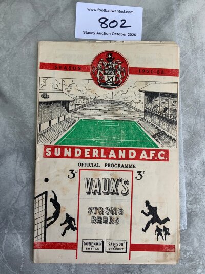 51/52 Sunderland v Manchester United Football Programme: Good condition league match with no team changes but score written. Man Utd were champions this season.