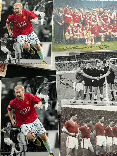Manchester United Signed Football Photos: Signed photos include Robson Scanlon Scholes x 2 and Albiston. Plus 6 press photos from the 80s and a few others. Instructions to sell.