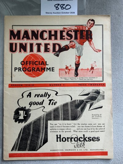 1938 - 1939 Manchester United v Blackpool Football Programme: Very good condition division one programme with no team changes. Light fold.