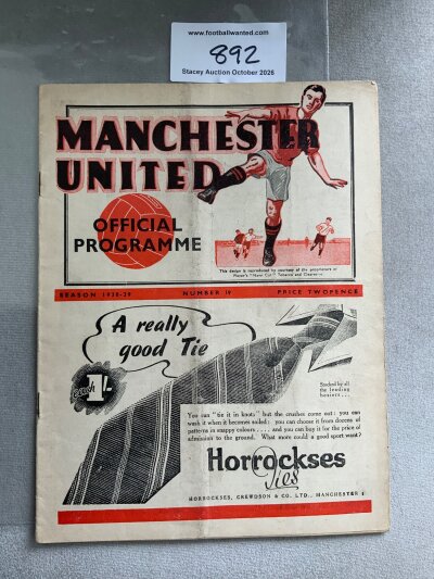 1938 - 1939 Manchester United v Leeds United Football Programme: Very good condition division one programme with no team changes.