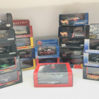 A Collection of Boxed Vanguards. Hotwheels. Eagle Collectables. Universal Hobbies. etc. No Resrve.