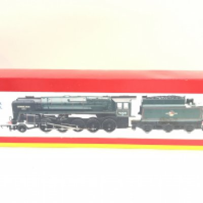 A Boxed Hornby 00 Gauge BR 2-10-0 Class 9F Locomotive 92220 Evening Star #R2187.