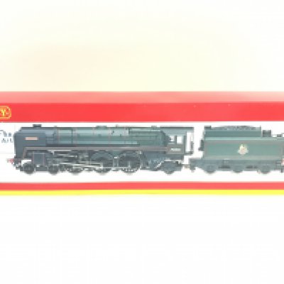 A Boxed Hornby Britannia Class 7MT Locomotive 70000 Britannia. #R2207.
