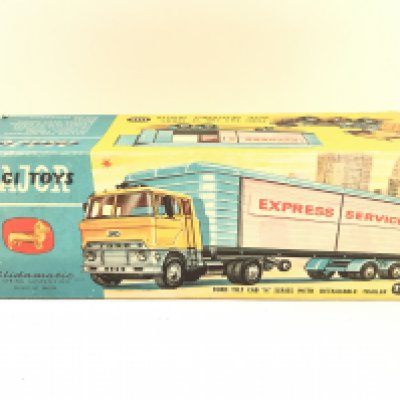 A Boxed Corgi Ford Tilt Cab H Series With Detachable Trailer. #1137 No Reserve.