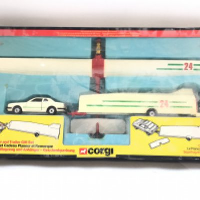 A Boxed Corgi Glider And Trailer Gift Set #12.