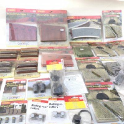 A collection of approximately 30 mostly new model railway accessories by Hornby. No reserve