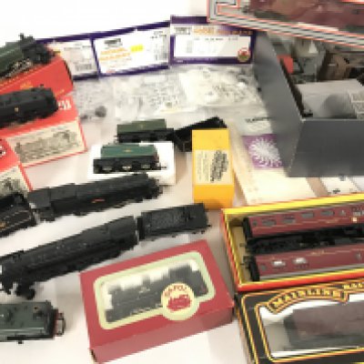 A Collection of Various 00 Gauge Model Kits. Locos. track etc.