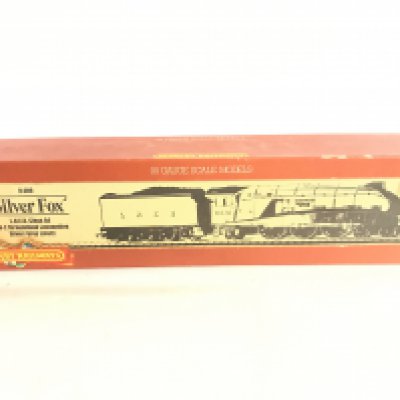 A Boxed Hornby LNER A4 Class Loco Silver Fox. #R.099.