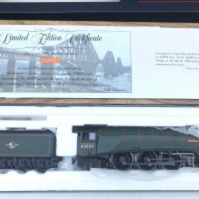 A Boxed Bachmann 00 Gauge Class A4 Osprey BR. Limited Edition #31-951Z