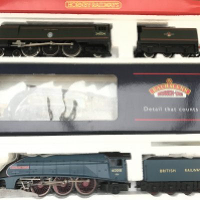 2 X Boxed 00 Gauge Locos. A Hornby Br 4-6-2 Loco Battle Of Britain Class Lord Beaverbrock and a Bachmann Sparrow Hawk.