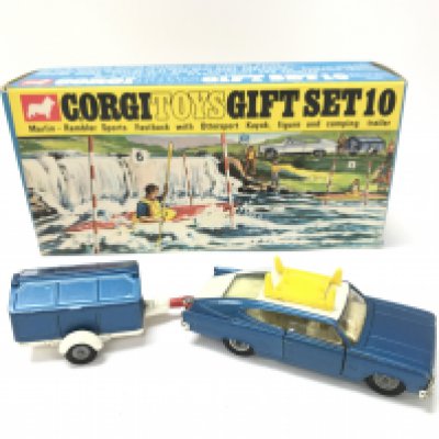 A Boxed Corgi Gift Set #10. Plinth and Parts Missing.