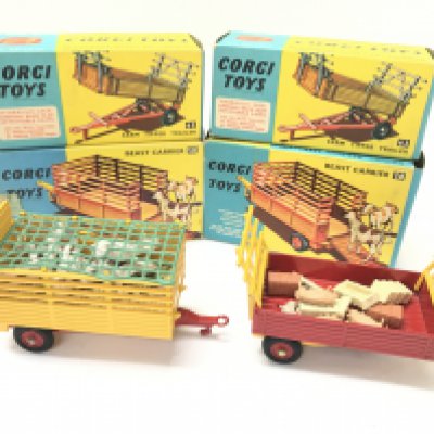 2 X Boxed Corgi Farm Tipper Trailers #62 and 2 X Beast Carriers #58.