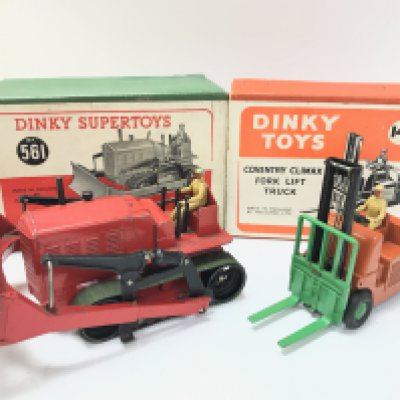 A Boxed Dinky Blaw Knox Bulldozer #561 and a Conentry Climax Fork Lift Truck #14c.