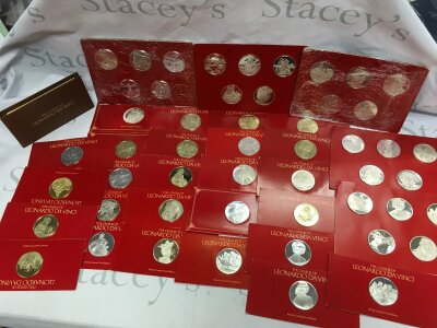 A collection of Leonardo da Vinci 925 silver round by John pincher each coin being 50g over 2,5kg total