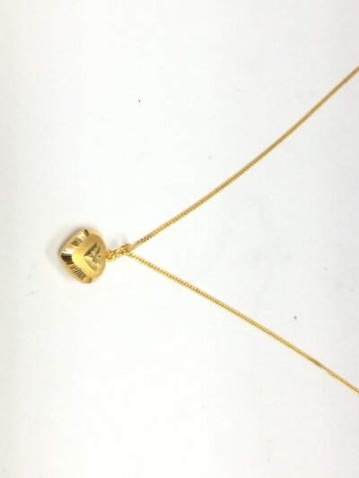 A 22ct gold (tested not hallmarked) chain with pendant. 7.77g