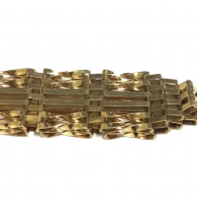 A 9ct gold gate bracelet, 6 bar. 12.9g