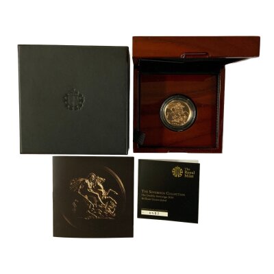 A double sovereign 2014 piece, 15.97g, BUNC.