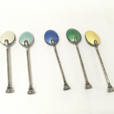 Five silver and enamel spoons. Approximately 35g