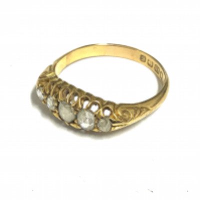 A good quality antique old rose cut 5 stone diamond ring, size P
