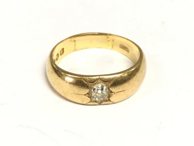 An 18ct gold gents signet ring, approx 0.40ct, approx 8g and approx size O.