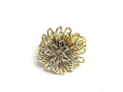 A modern 14ct yellow and white gold ring, approx 11.8g and approx size N-O.