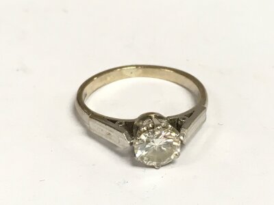 An 18ct white gold solitaire diamond ring, approx 1/2c, approx 3.4g and approx size L-M.