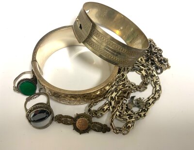 A mixed collection of sterling silver jewellery, 144g