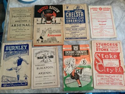 Arsenal 1940s Away Football Programmes: 45/46 Brentford sof 47/48 Chelsea Burnley Blackpool Manchester United 48/49 Derby Liverpool Stoke. Good. (8)