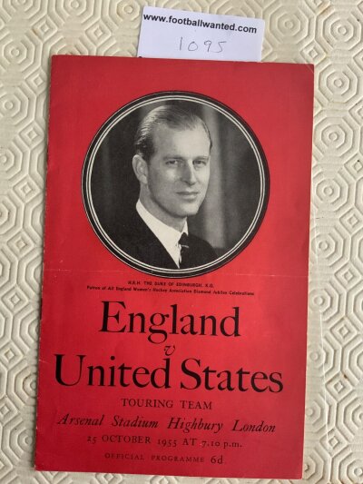 55/56 England v USA Hockey Programme At Arsenal: Played at Highbury on 25 10 1955. Eight pager programme in very good condition featuring the King to cover with no team changes. Lightest fold.