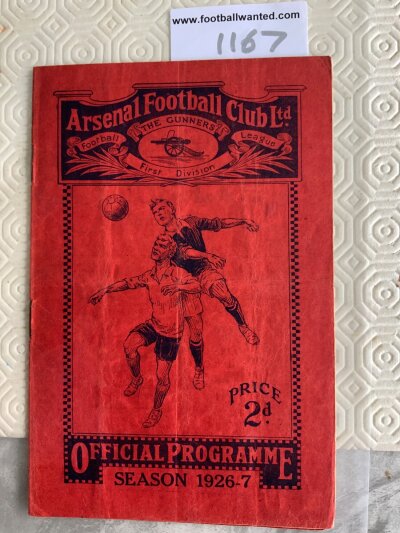 1926 - 1927 Arsenal v Newcastle Football Programme: Good condition league match with no team changes. Rusty staples present and holding firm