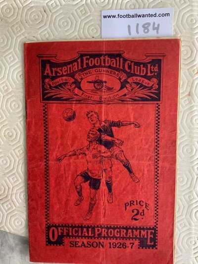 1926 - 1927 Arsenal v Everton Football Programme: Good condition league match with no team changes. Rusty staples have been removed.