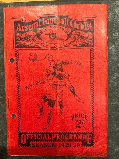 1928 - 1929 Arsenal v Derby County Football Programme: Fair condition league match with no team changes. Rusty staples holding firm. Punch holes present