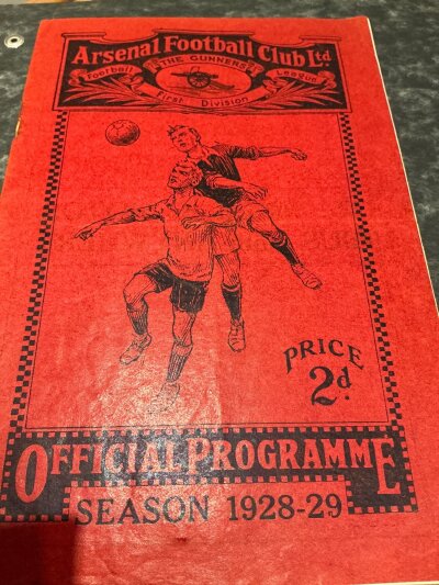 1928 - 1929 Arsenal v Birmingham Football Programme: Good condition league match with team changes in pencil and score noted . Rusty staples partially detached
