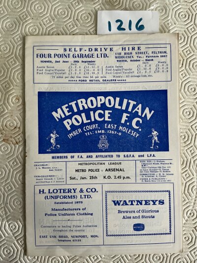 63/64 Metropolitan Police v Arsenal Football Programme: Metropolitan League match dated 25 1 1964 in excellent condition with no writing.