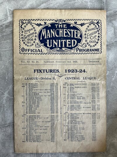 1923 - 1924 Manchester United v Huddersfield Town Football Programme: Very good condition FA Cup programme with no team changes. Light fold.