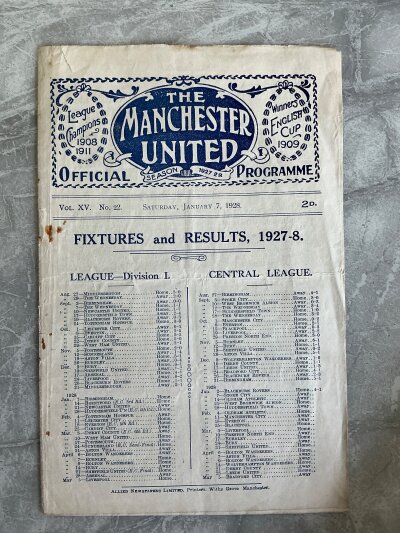 27/28 Manchester United v Birmingham City Football Programme: Good condition league programme with no team changes. Rusty staple holding firm.