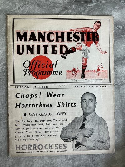 34/35 Manchester United v Bury Football Programme: Very good condition league programme with no team changes. Rusty staples holding firm.