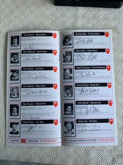 Manchester United 1968 European Cup Fully Signed Menu: Stunning item from a 1998 30 years reunion in aid of the Manchester United Former Players Association. Incredibly all the 11 that won the European Cup have hand signed plus Denis Law all next to their player profile picture.
