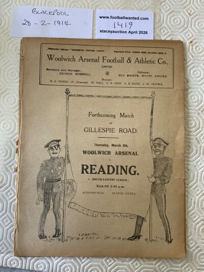 1913 - 1914 Woolwich Arsenal v Blackpool Football Programme: Twelve page first team 2nd division match. Ex bound without covers just pre 1st World War. This is first season Highbury. Please note all pages are seperate due to being ex bound and page 9 has a small piece cut out. C/W 2 replica programmes v Leicester Fosse so you can see what the cover would have looked like.