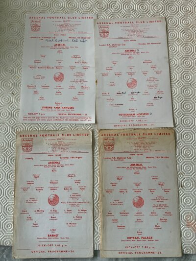 65/66 Arsenal Reserve + Youth Football Programmes: Includes mainly single cards or sheets. 17 Football Combination, 3 x London FA Cup with QPR 6/12, friendly v Barnet, Metropolitan League Cup final v Tottenham, SE Counties v Charlton, SJFC v Millwall Charlton West Ham, Youth Cup v Brentford Fulham Wolves Bristol City QPR. Very good. (32)