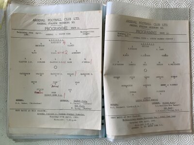 60/61 Arsenal Complete Reserve + Youth Home Football Programmes: All 21 Combination and red cover matches plus 16 single sheets which include London Minor Cup v Chelsea, Metropolitan League v Didcot, St Neots, Met League Cup v London Grammar Schools, SE Counties v Portsmouth + Tottenham, FA Youth Cup v Chelsea, Tottenham, Norwich, West Ham and a Met League Professional cup final v Hastings. Very good. (39)