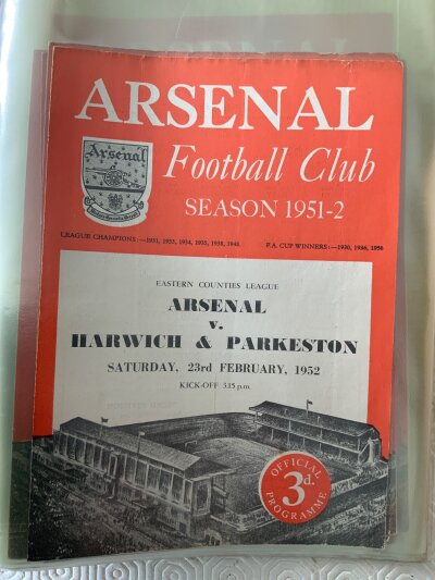 51/52 Arsenal Complete Reserve Home Football Programmes: Includes all 23 Combination and Combination Cup matches plus Hendon London FA Cup, Harwich ECL. Very good. (25)