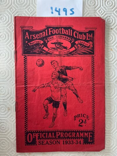 1934 Herbert Chapman Arsenal Obituary Football Programme: Islington v Hackney programme for match at Highbury with rusty staples and fold. First page inside with black border is devoted to the Arsenal legend.