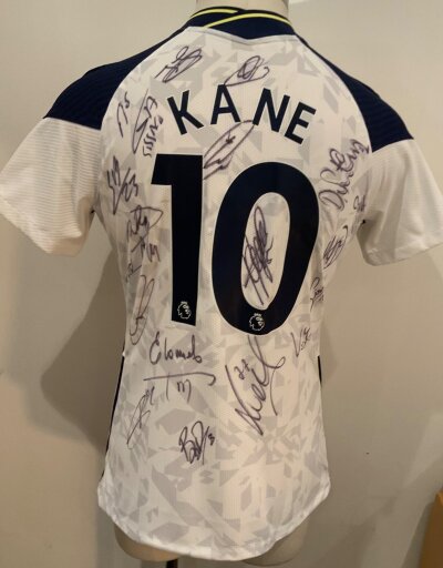 Tottenham 2020 - 2021 Signed Football Shirt: White short sleeve shirt. Number 10 Kane to rear. Signed to rear by the team.