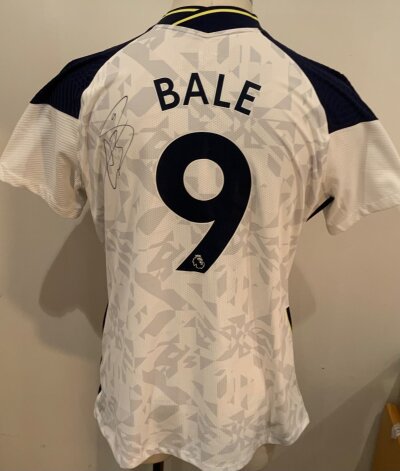 Tottenham 2020 - 2021 Signed Football Shirt: White short sleeve shirt. Number 9 Bale to rear. Signed to rear by the player.