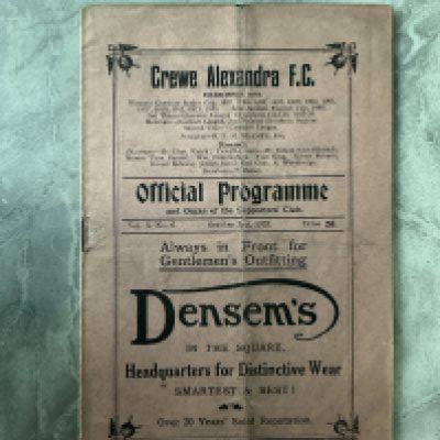 1925 - 1926 Crewe Alexandra v Walsall Football Programme: Good condition with no team changes. Fold. 